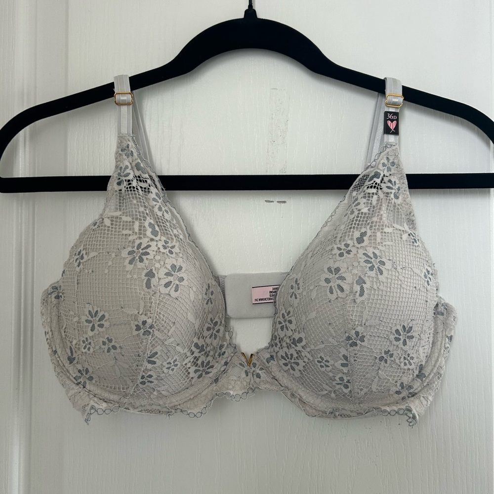 Elegant Lace Bra in Gray